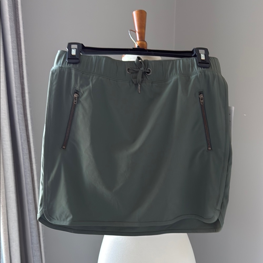 Athleta multicolored mini bubble skirt